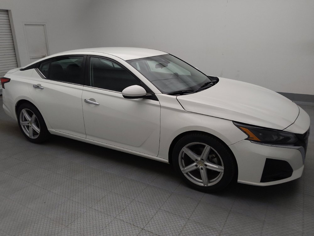 Used 2023 Nissan Altima 2.5 S FWD image 11
