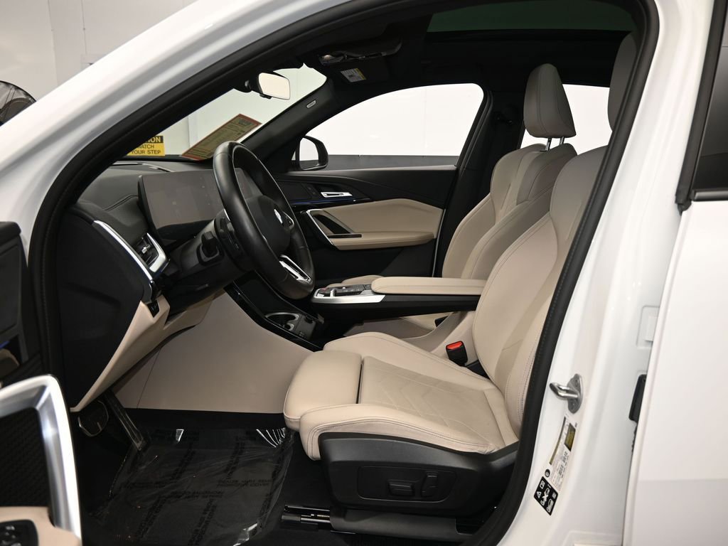 Used 2025 BMW X2 xDrive28i image 12