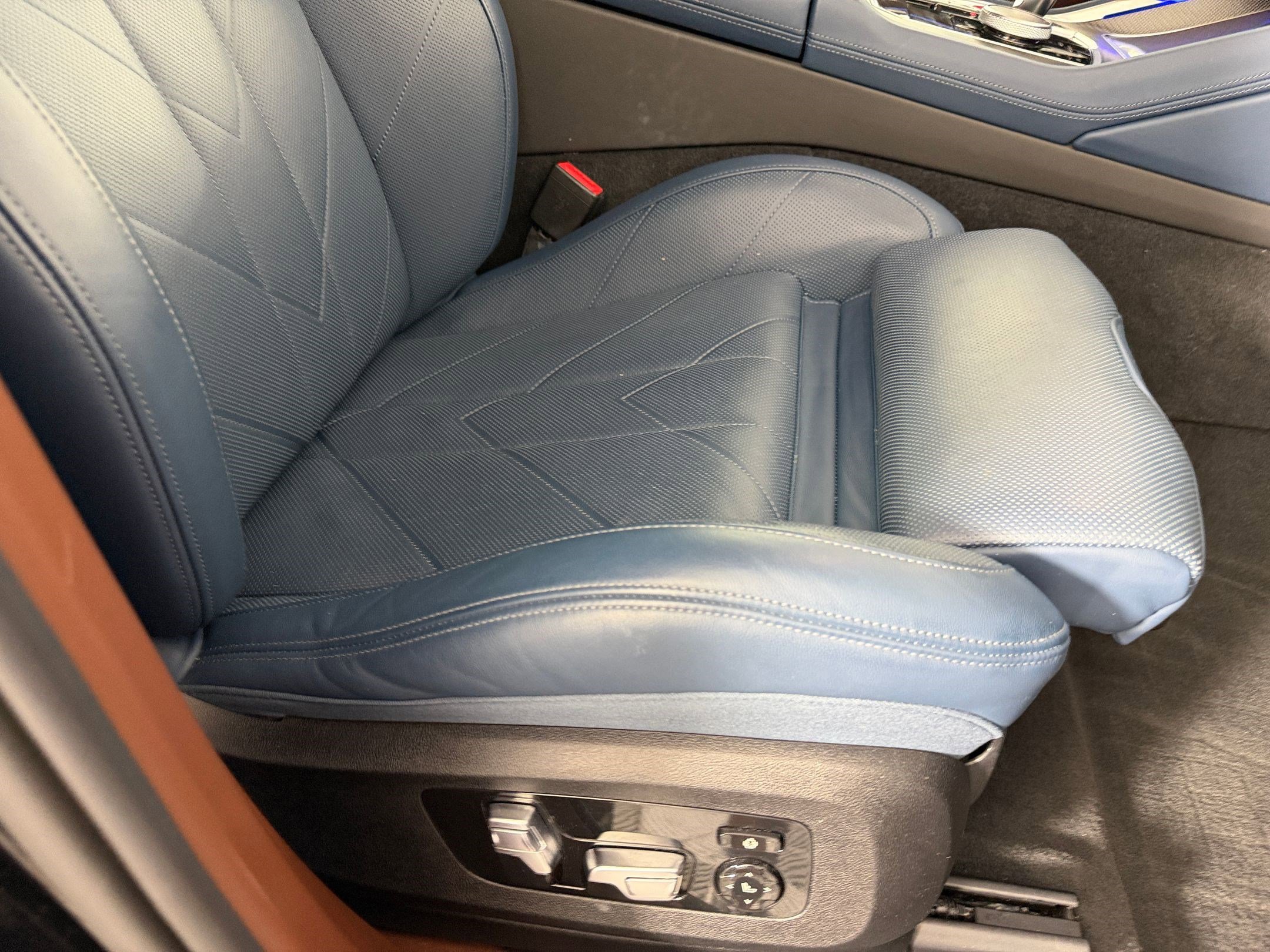 Used 2023 BMW XM AWD/4WD image 31
