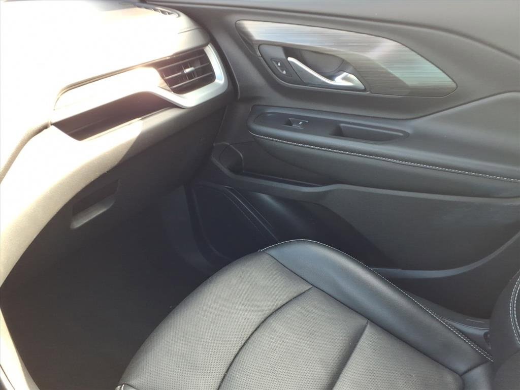 Certified 2024 GMC Terrain SLT image 23