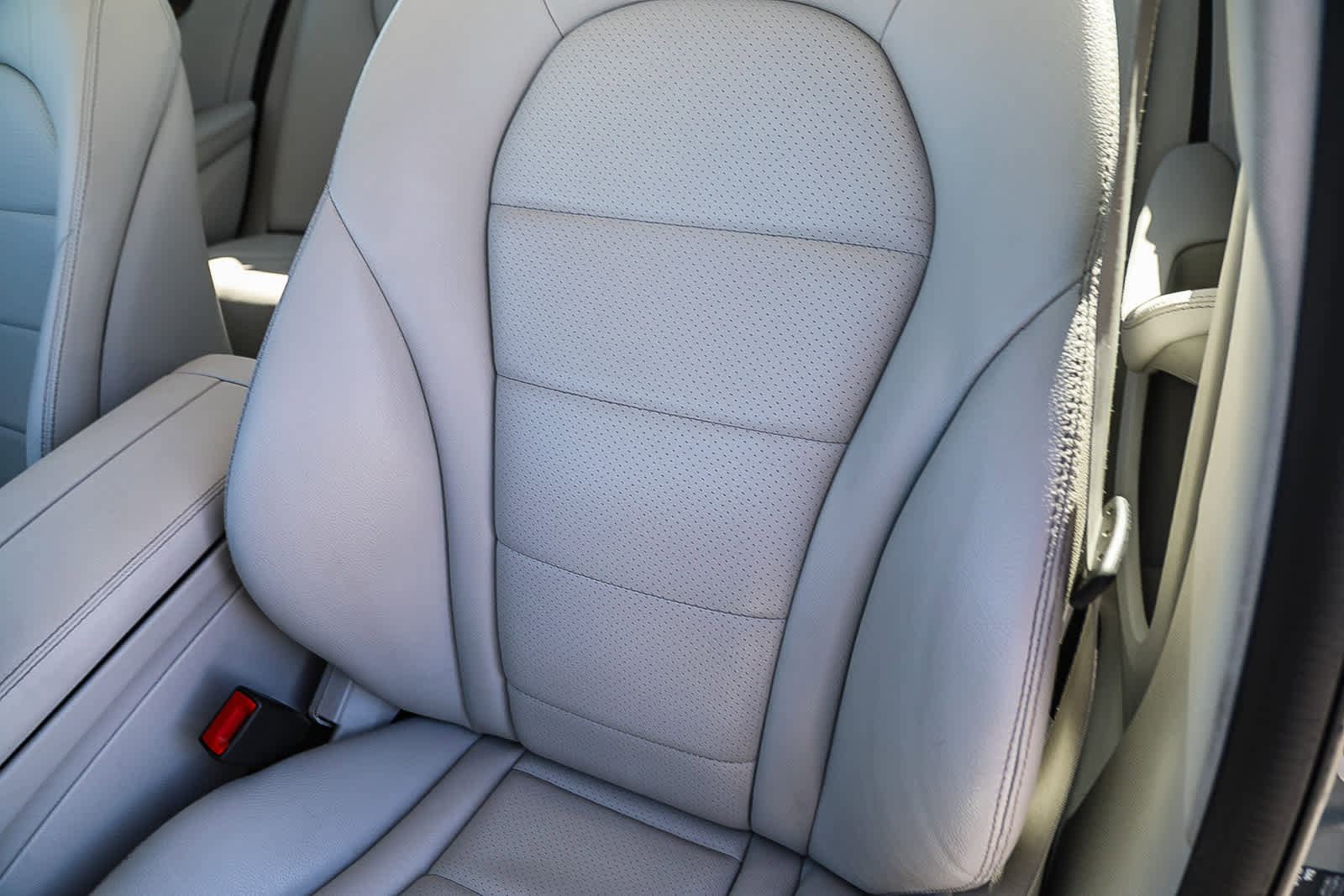 Used 2017 Mercedes-Benz C 300 Sedan image 24