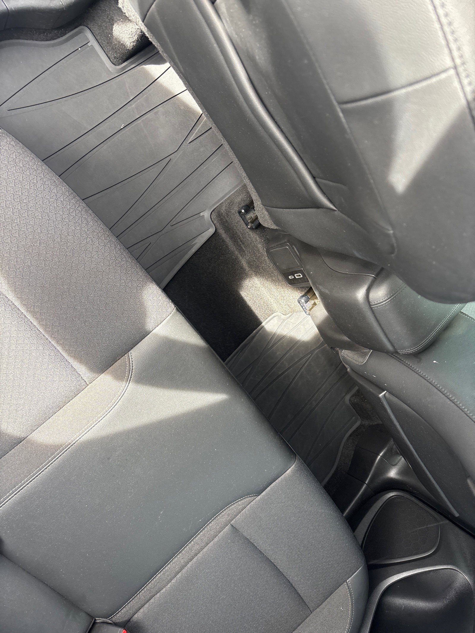 Used 2021 Buick Encore GX Preferred image 40