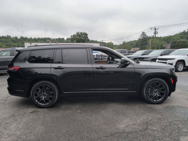 Certified 2023 Jeep Grand Cherokee L Summit AWD/4WD image 4