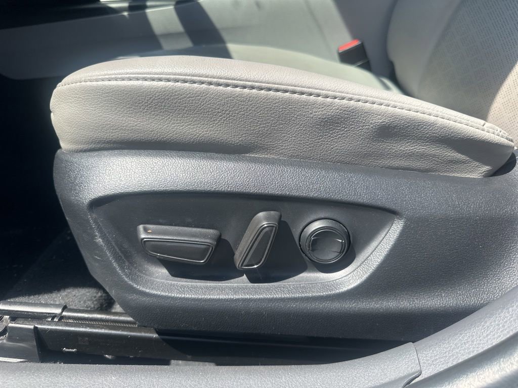 Used 2023 Toyota Camry XSE image 27