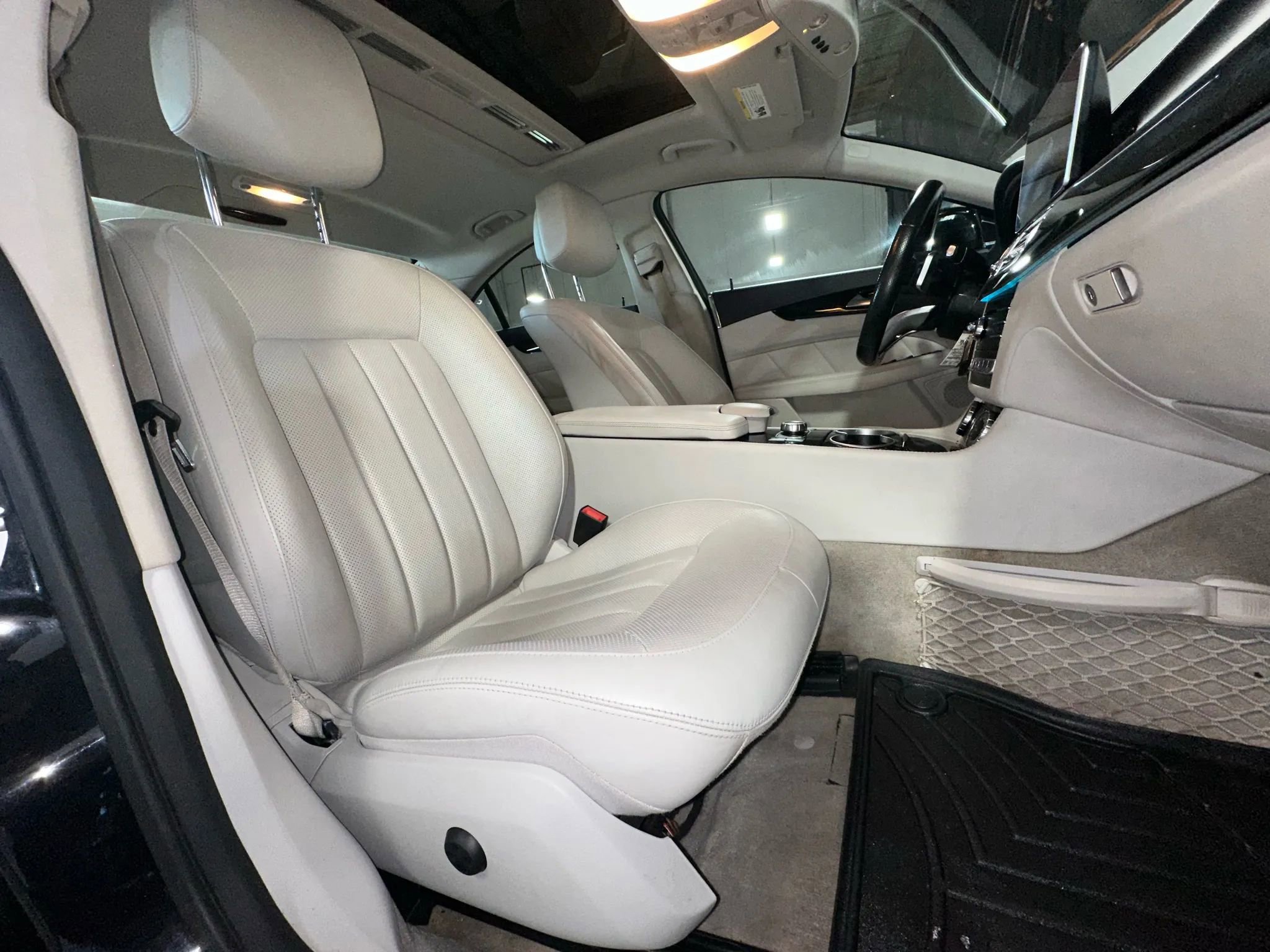 Used 2016 Mercedes-Benz CLS 550 4MATIC image 36