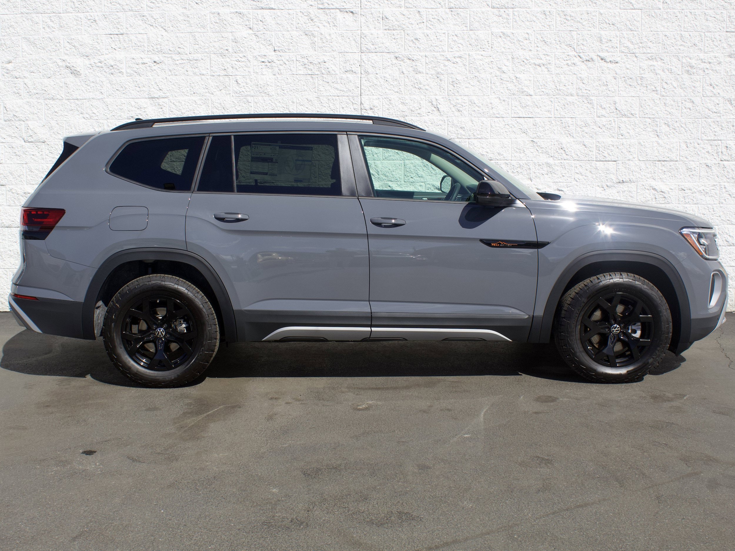 New 2026 Volkswagen Atlas Peak Edition AWD/4WD image 5