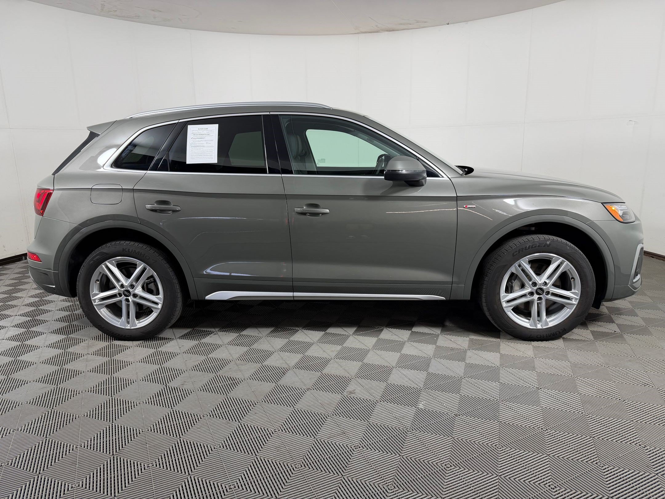 Used 2023 Audi Q5 e Premium Plus w/ Premium Plus Package AWD/4WD image 8