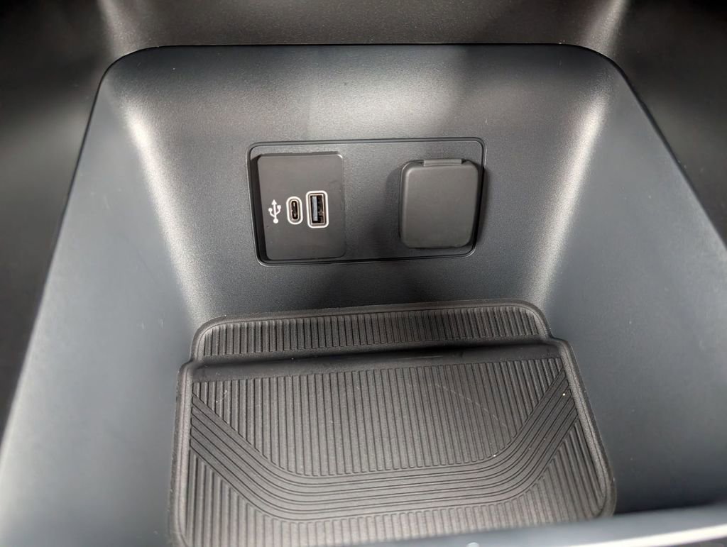 New 2026 Ford Explorer Active image 33