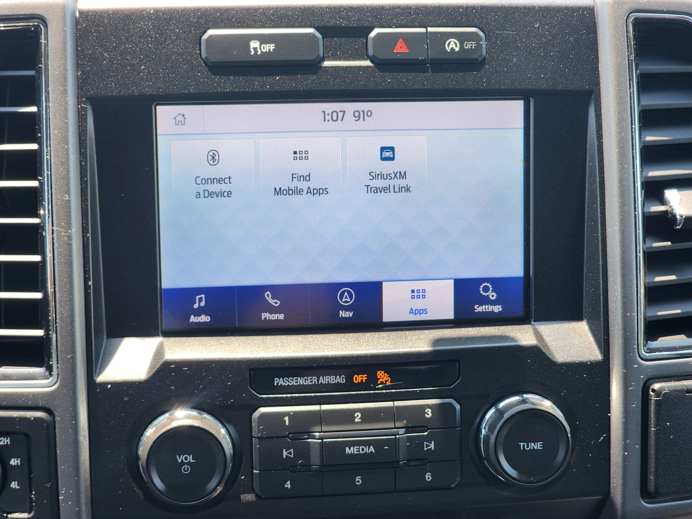 Used 2020 Ford F150 XLT w/ Equipment Group 302A Luxury AWD/4WD image 16
