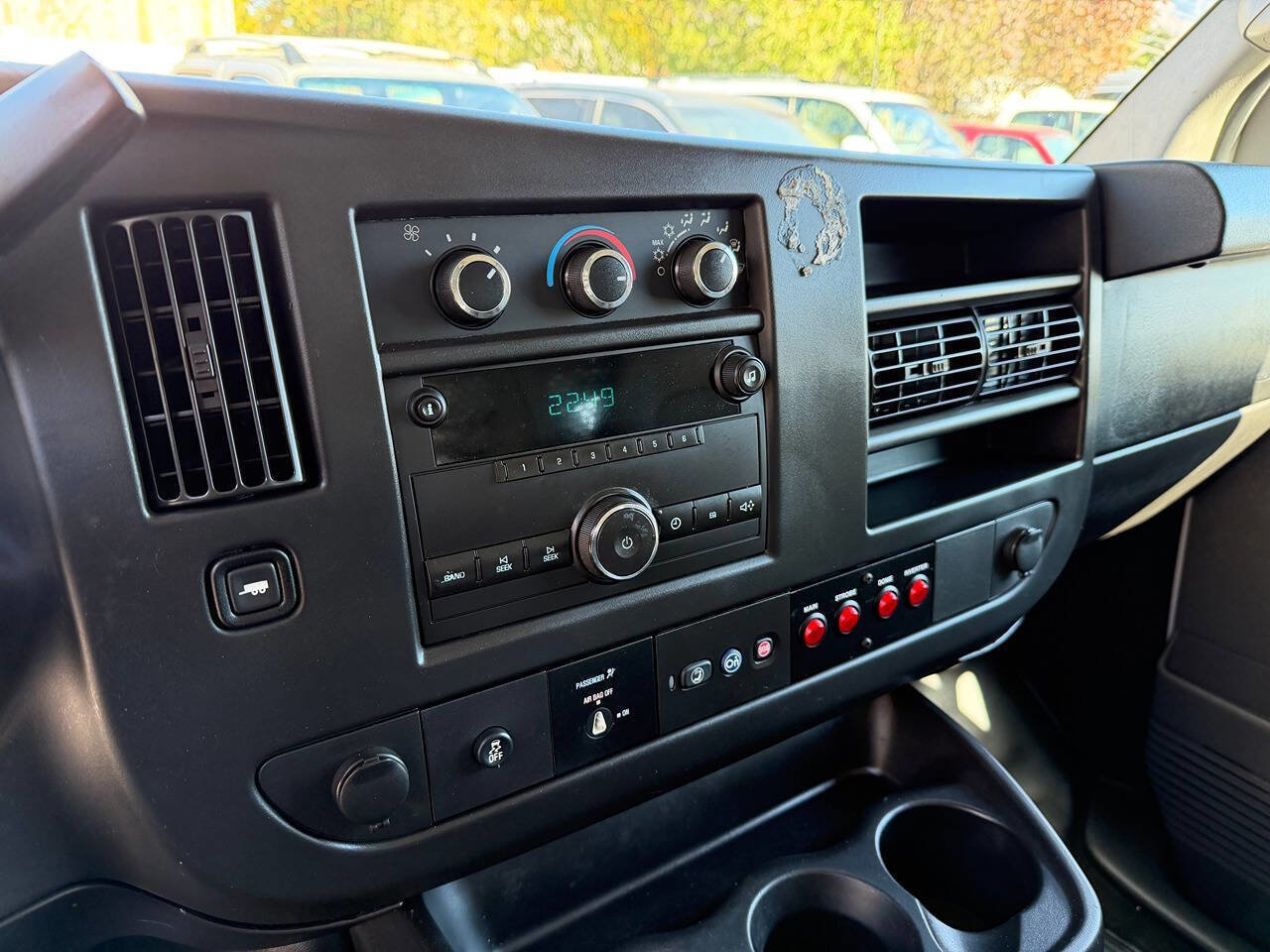 Used 2014 Chevrolet Express 2500 image 14