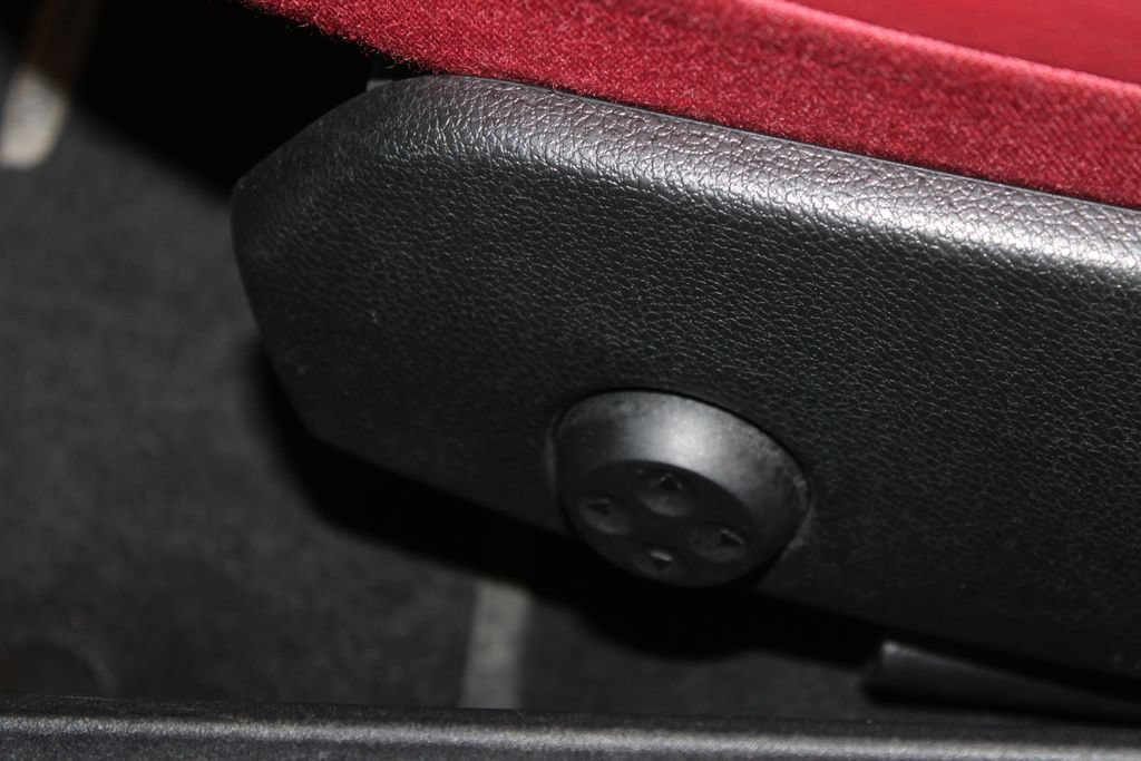 Used 2012 Mercedes-Benz SLK 350 image 17