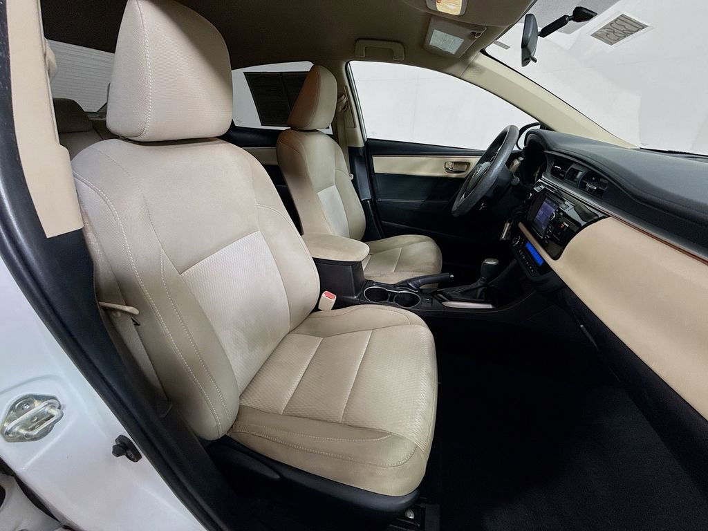 Used 2014 Toyota Corolla LE image 25