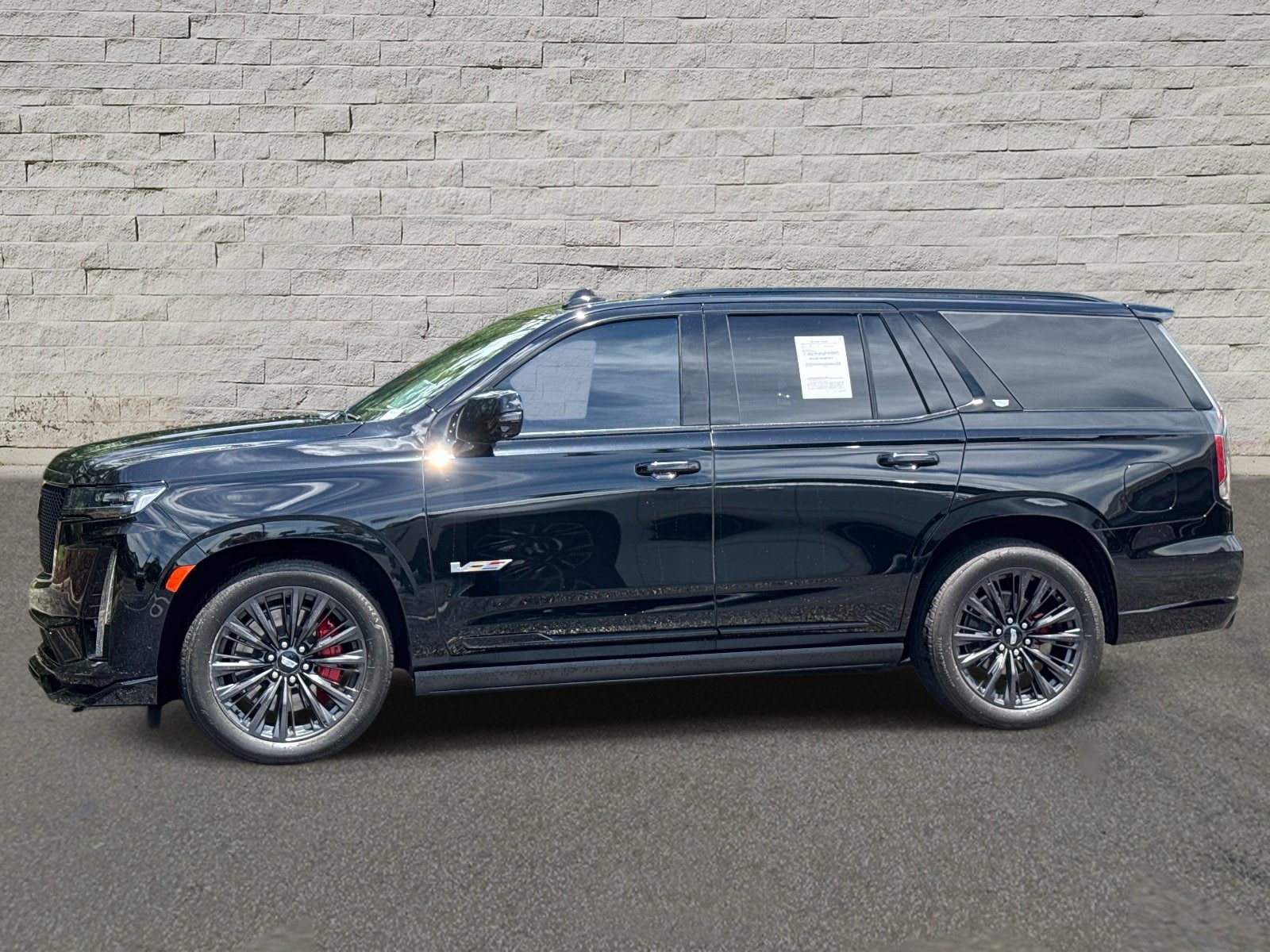 Certified 2023 Cadillac Escalade V w/ LPO, ONYX Package AWD/4WD image 2