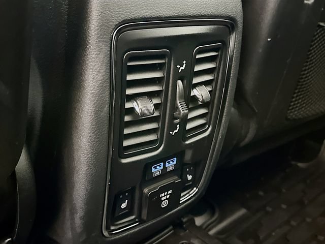 Used 2019 Jeep Grand Cherokee Trailhawk w/ Trailhawk Luxury Group AWD/4WD image 31