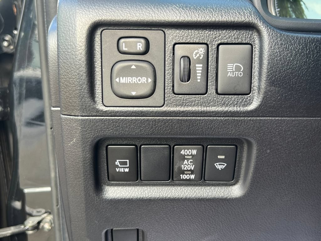 Used 2023 Toyota 4Runner Limited AWD/4WD image 23
