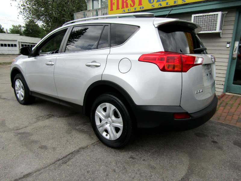 Used 2015 Toyota RAV4 LE image 5