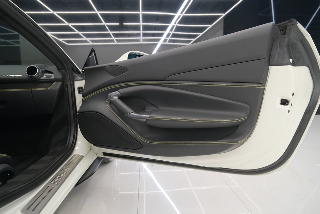 Used 2022 Ferrari F8 Tributo RWD image 35