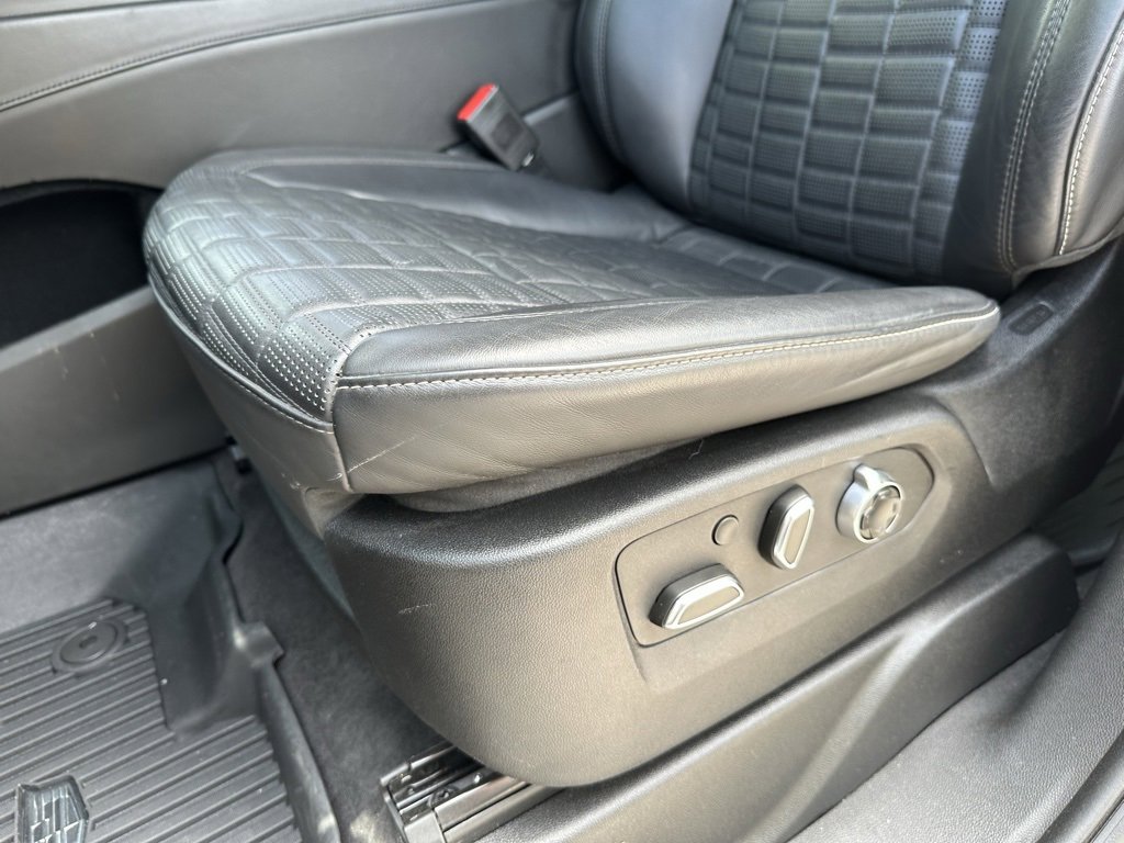 Certified 2023 Cadillac Escalade Sport Platinum w/ LPO, ONYX Package image 24