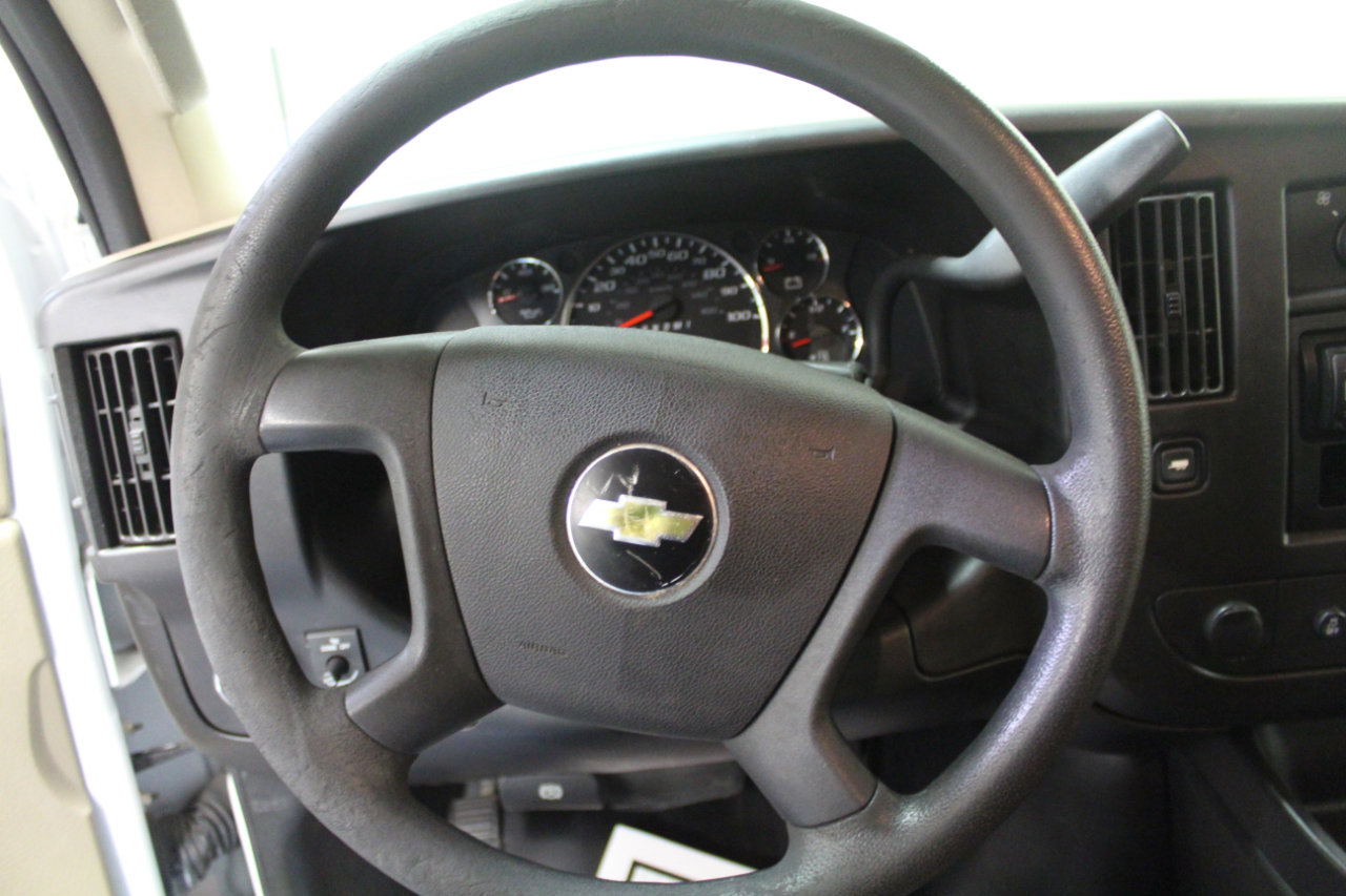 Used 2017 Chevrolet Express 2500 image 10