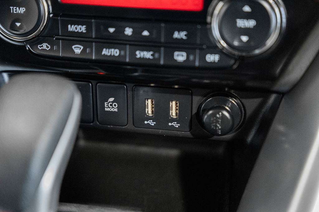 Used 2025 Mitsubishi Eclipse Cross SE image 29