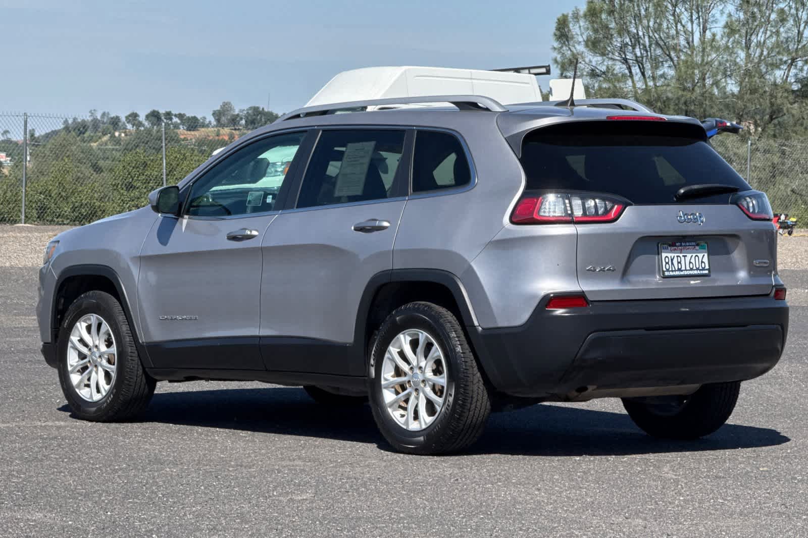 Used 2019 Jeep Cherokee Latitude w/ Popular Appearance Group AWD/4WD image 5