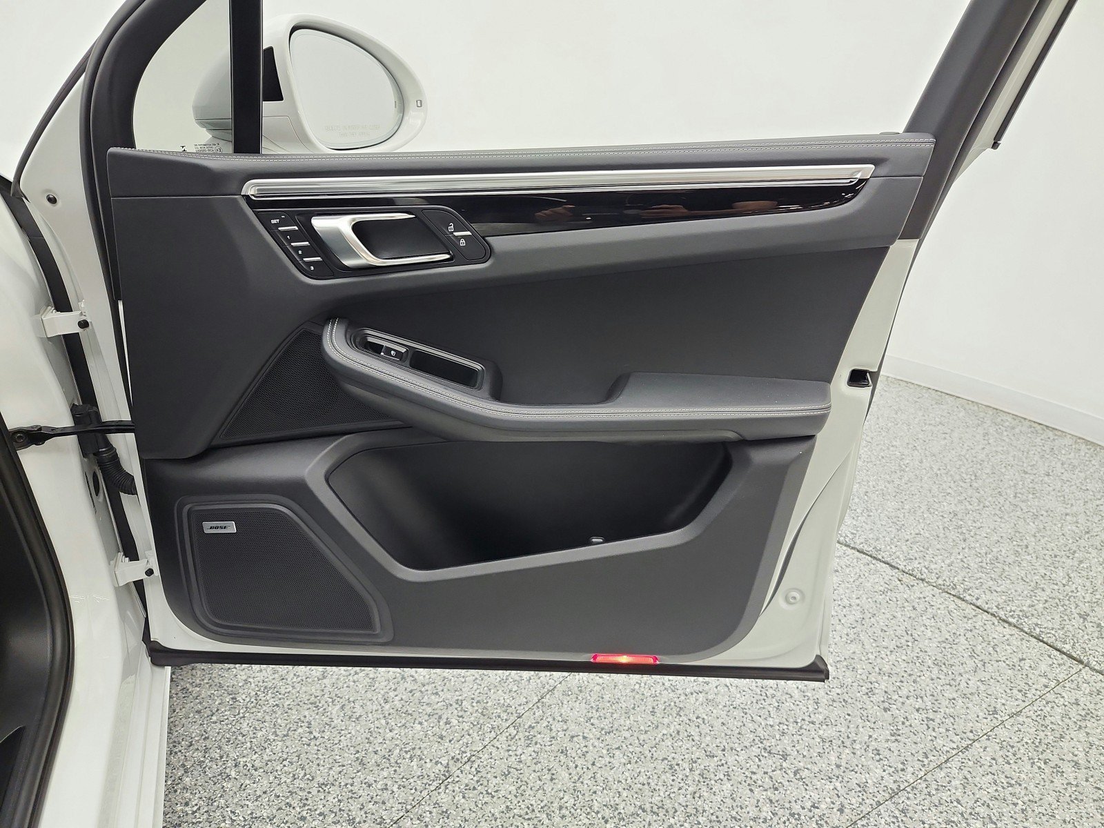 Used 2022 Porsche Macan GTS AWD/4WD image 20