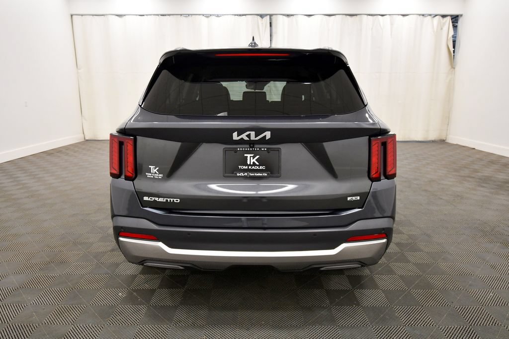 Certified 2024 Kia Sorento S AWD/4WD image 6