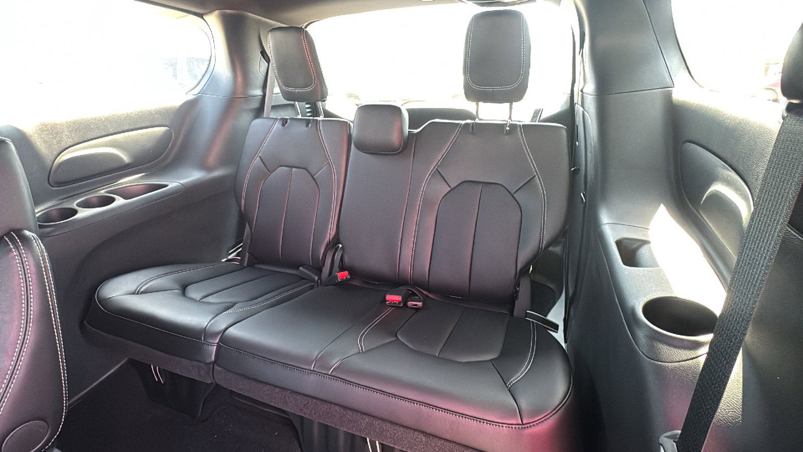 New 2026 Chrysler Pacifica Select FWD image 15