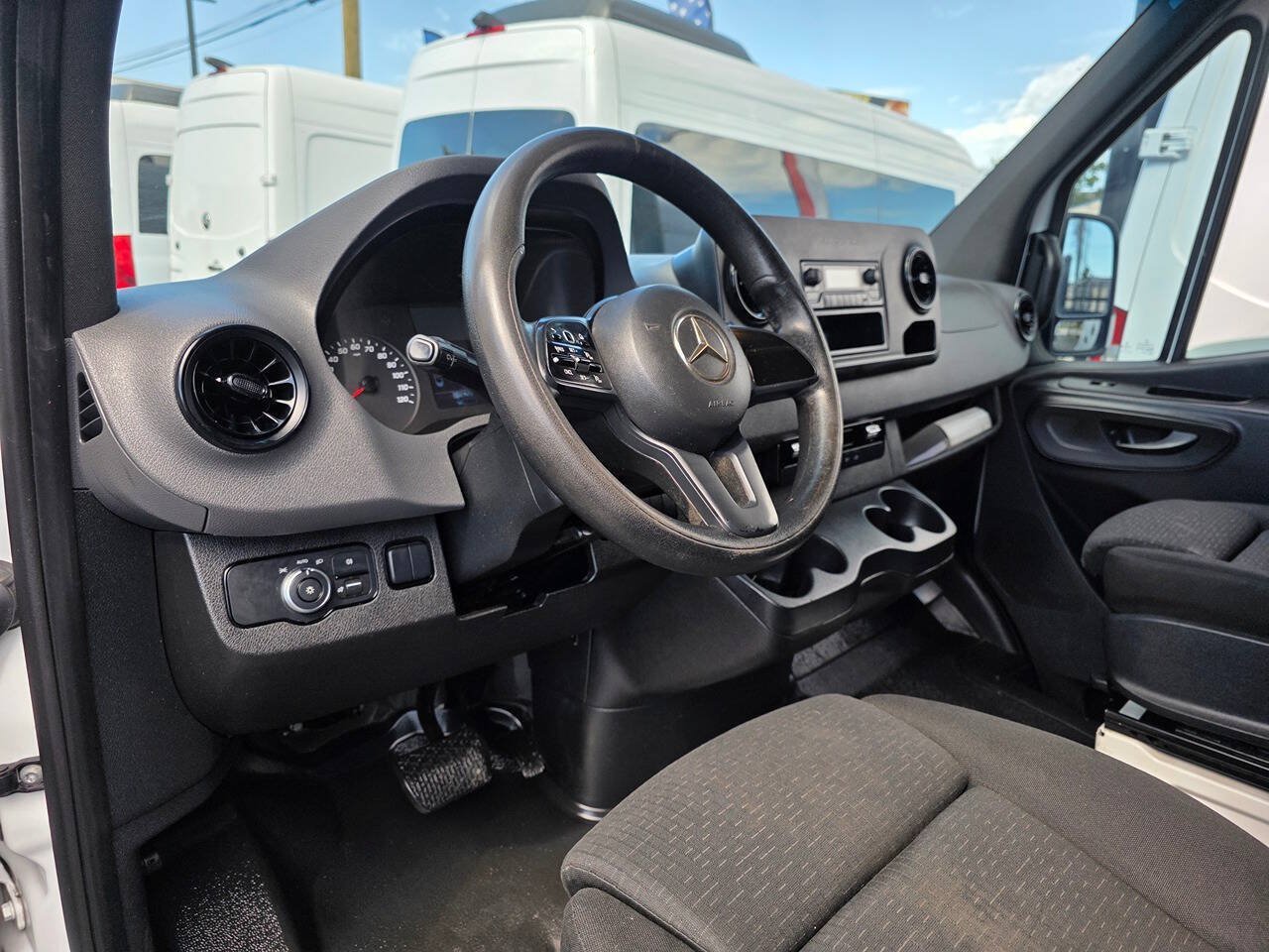 Used 2020 Mercedes-Benz Sprinter 2500 image 16