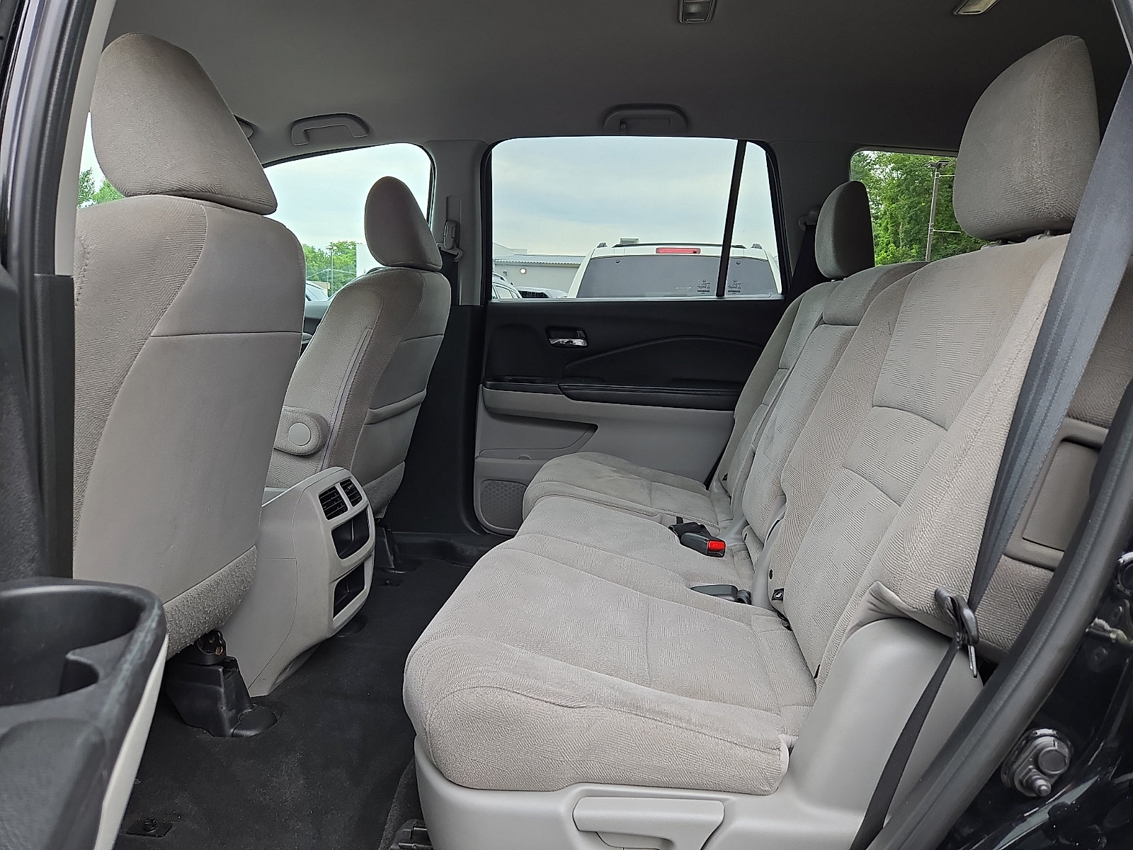 Used 2019 Honda Pilot LX image 11