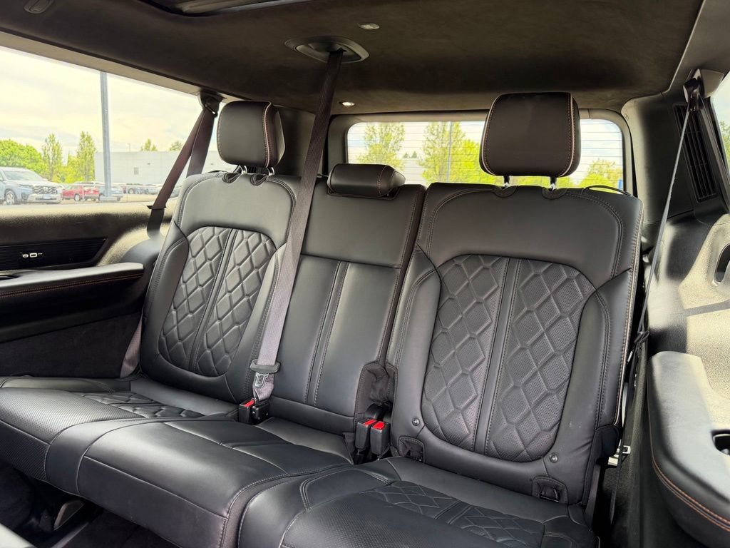 Used 2024 Jeep Grand Wagoneer L Series III AWD/4WD image 35
