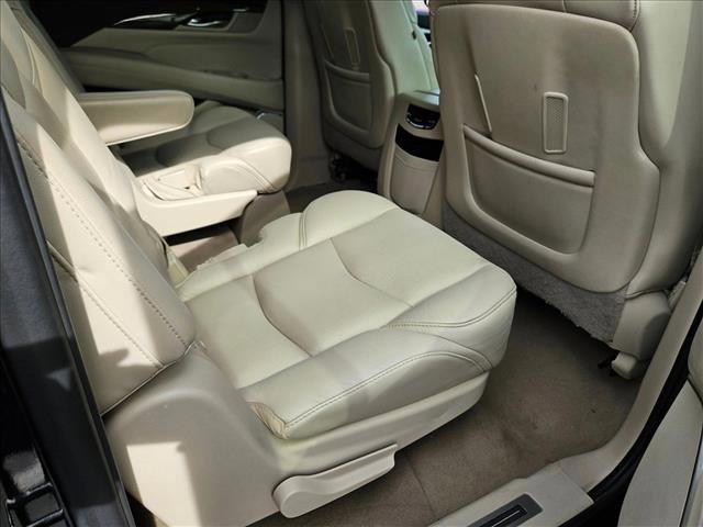 Used 2020 Cadillac Escalade ESV Luxury AWD/4WD image 20