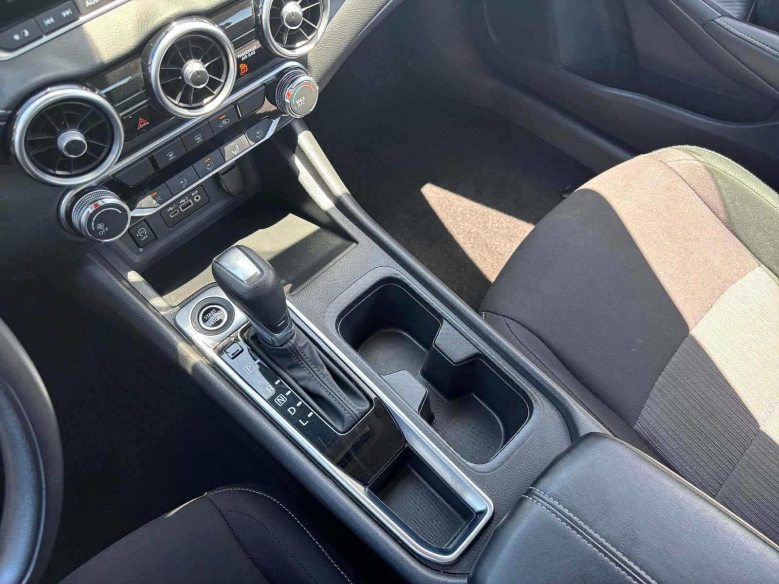 Used 2025 Nissan Sentra SV FWD image 39