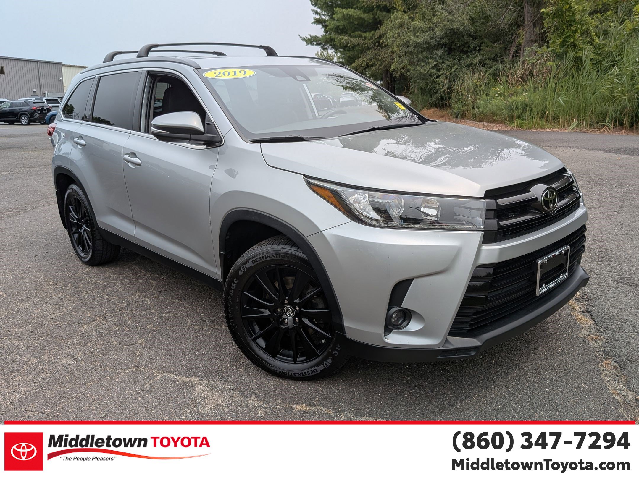 Used 2019 Toyota Highlander SE