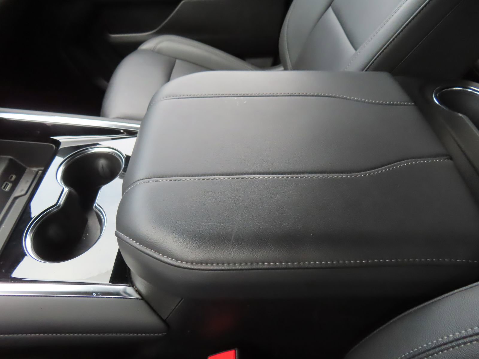 Used 2025 Chevrolet Tahoe LT image 25