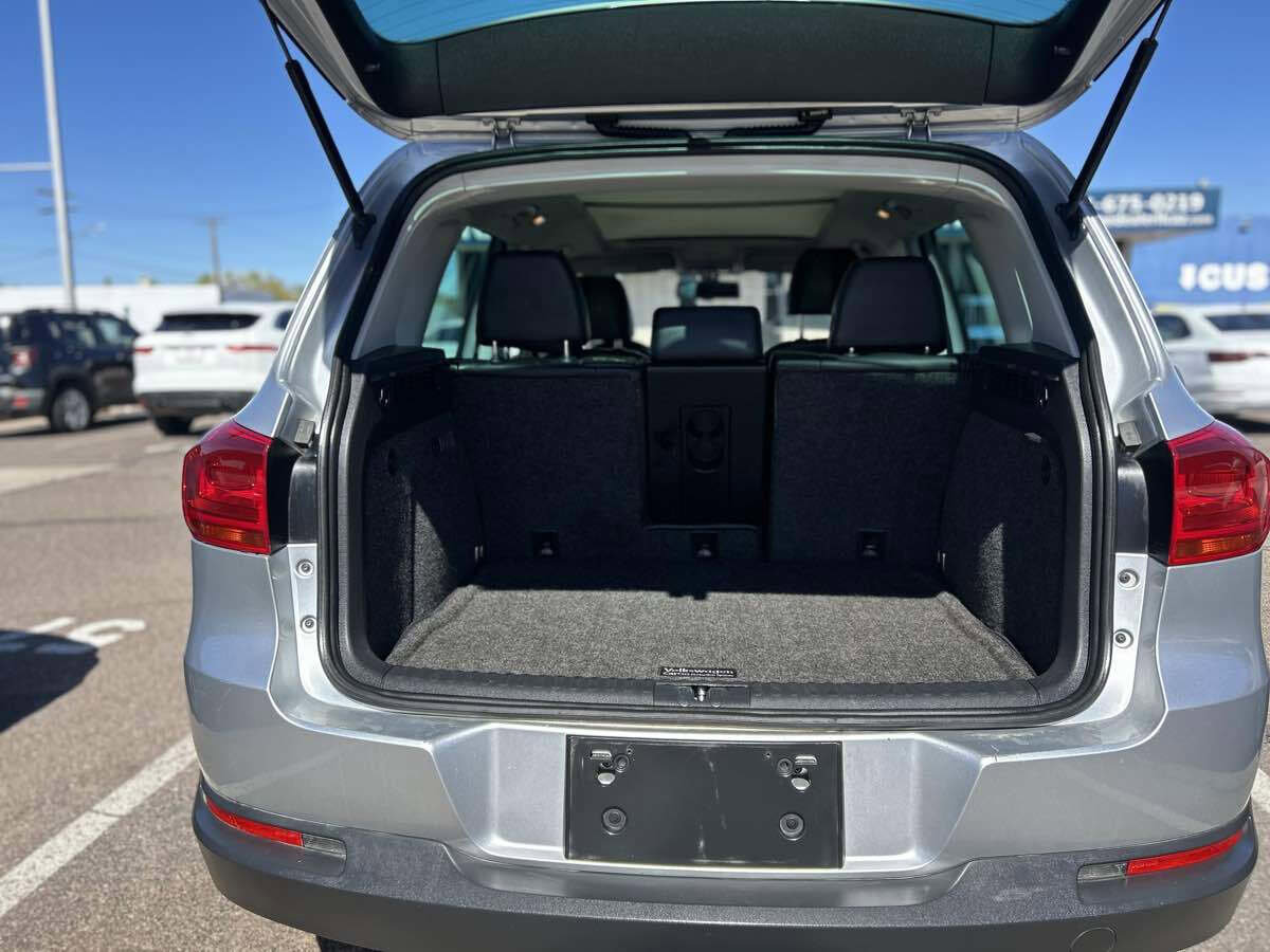 Used 2016 Volkswagen Tiguan SEL image 6