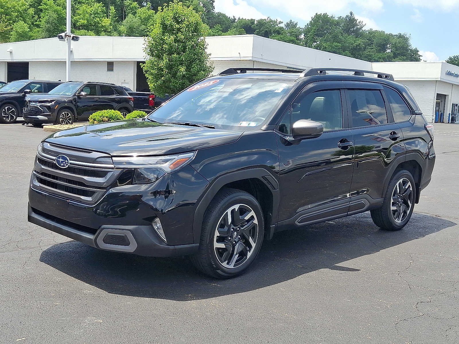 Used 2025 Subaru Forester Limited AWD/4WD image 3