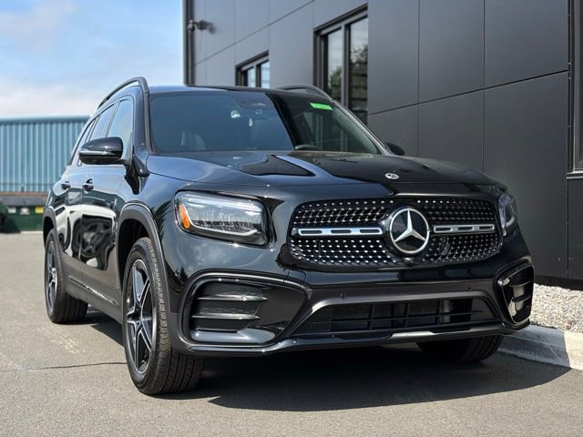 Used 2026 Mercedes-Benz GLB 250 4MATIC image 10
