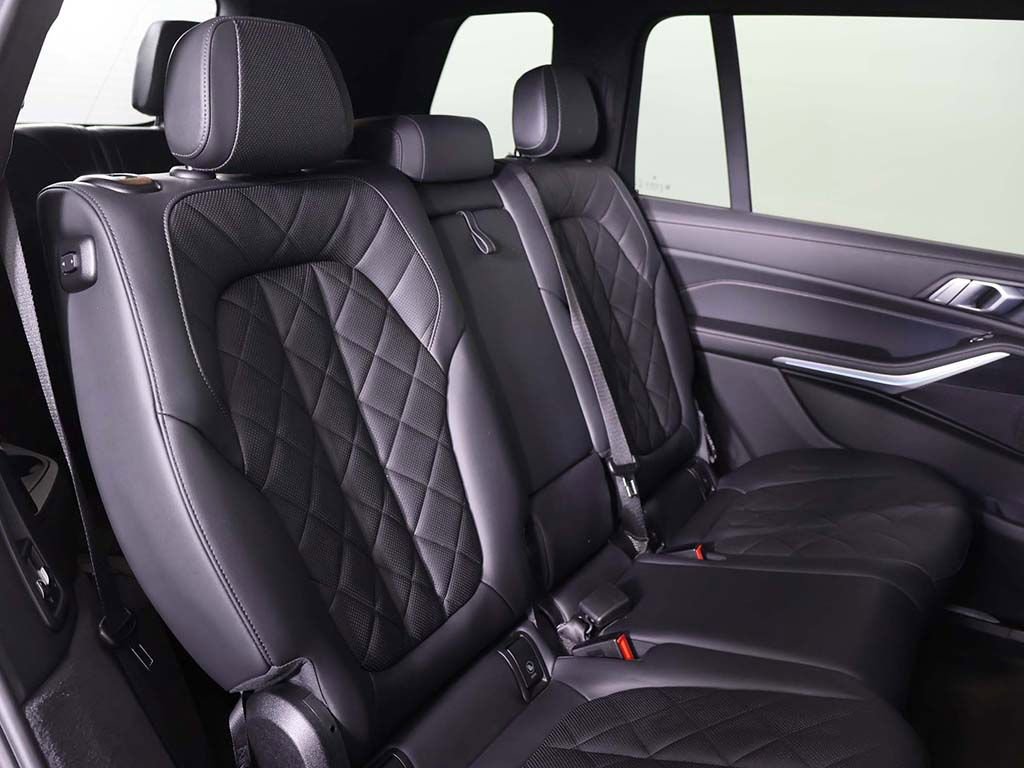 Used 2023 BMW X7 xDrive40i w/ M Sport Package image 35