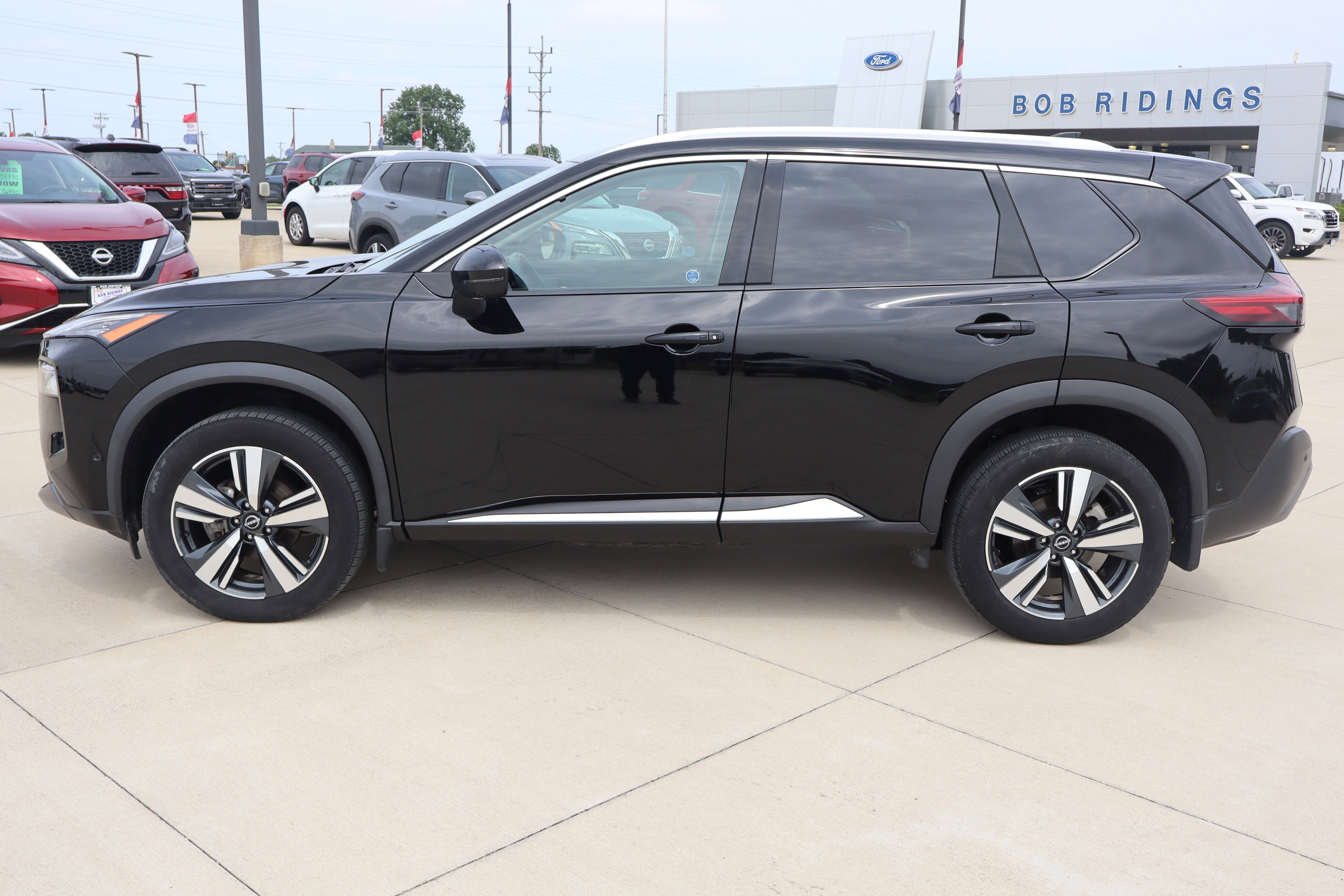 Used 2023 Nissan Rogue SL w/ SL Premium Package AWD/4WD image 8