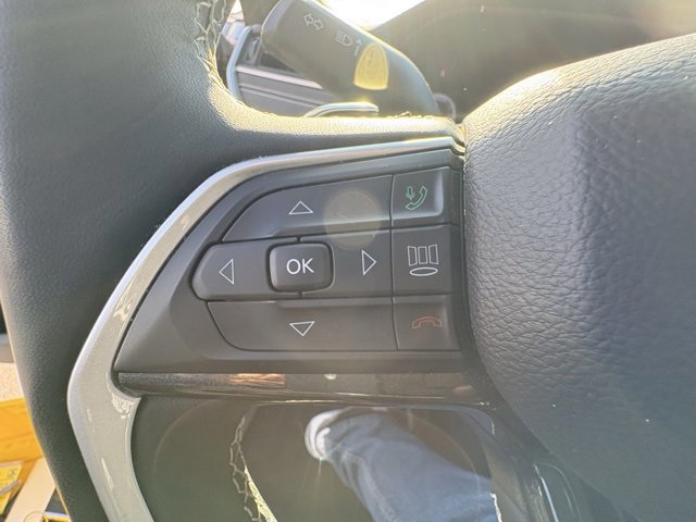 Used 2023 Jeep Grand Cherokee L Laredo image 19