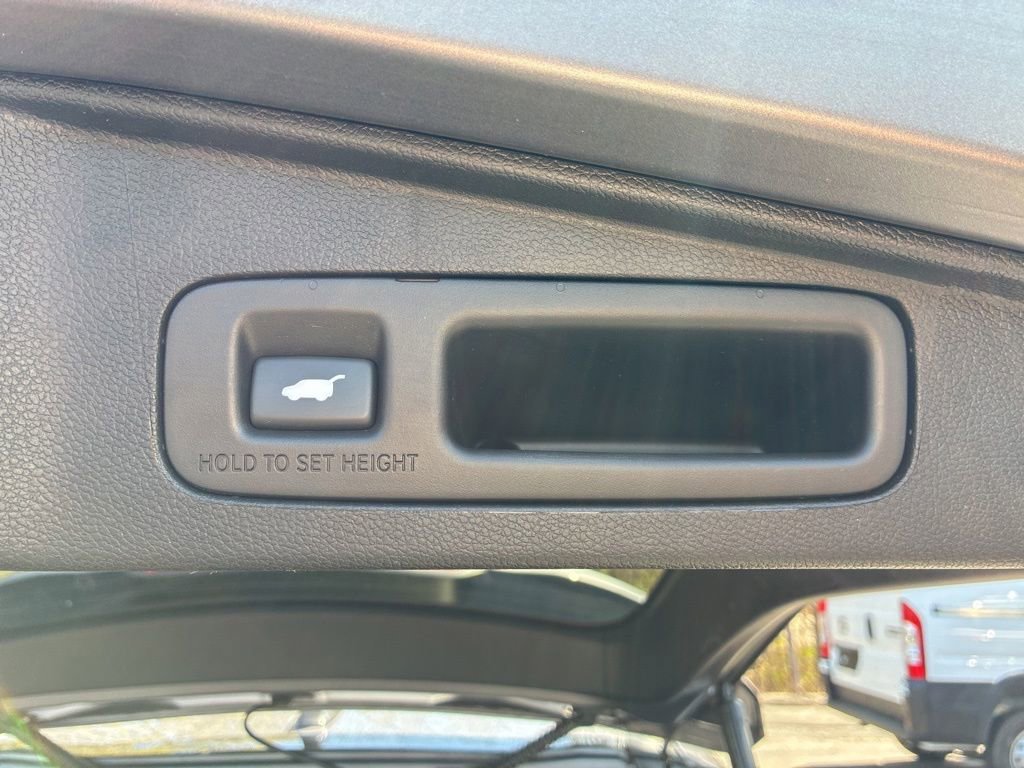 Used 2021 Honda CR-V Touring image 11