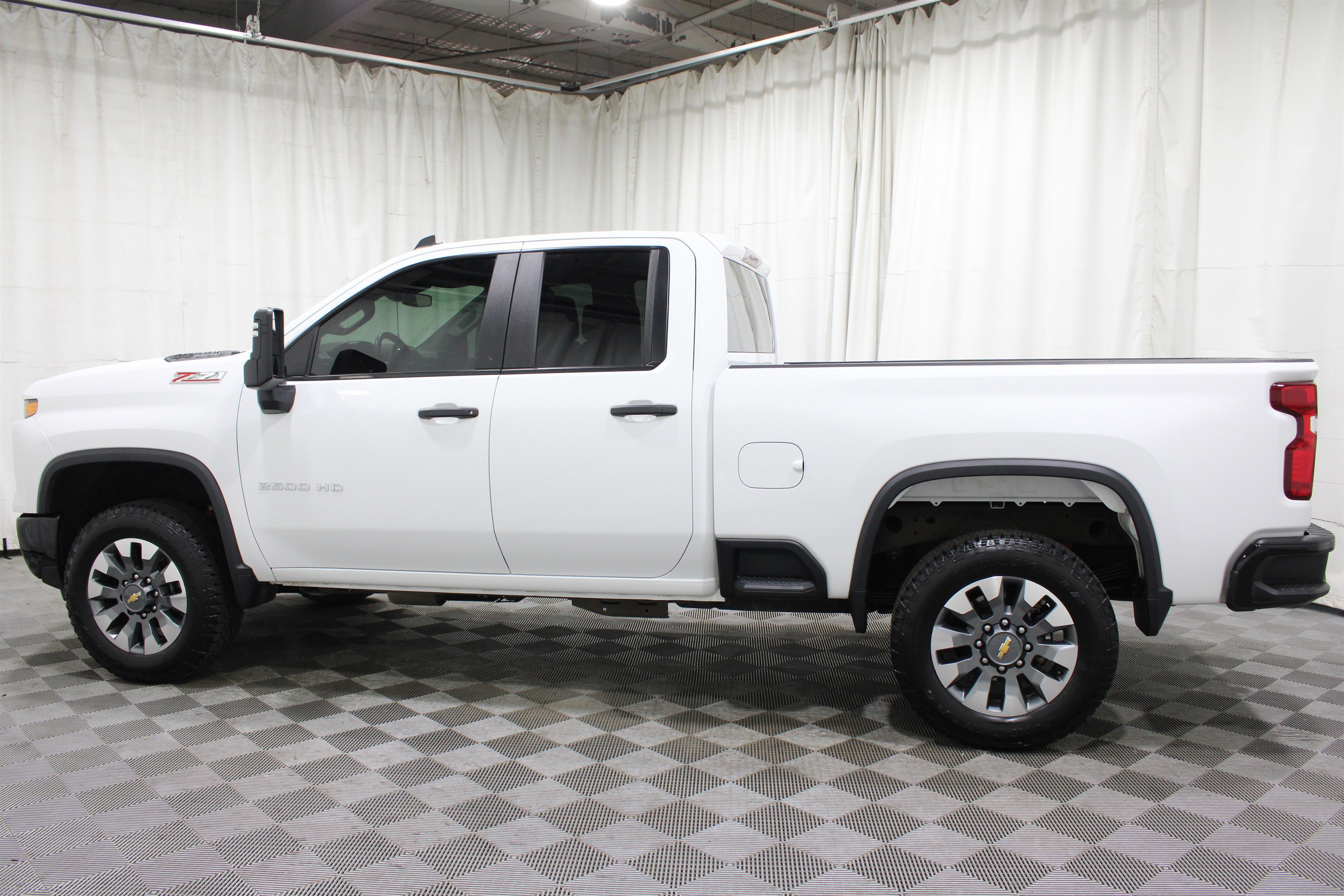Used 2025 Chevrolet Silverado 2500 Custom w/ Custom Convenience Package AWD/4WD image 32