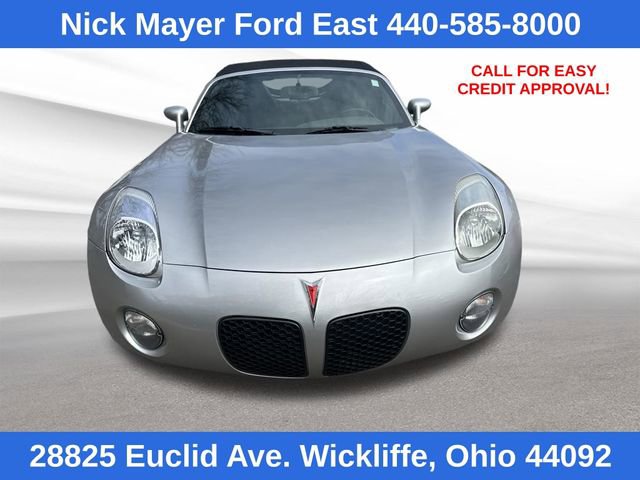 Used 2007 Pontiac Solstice Convertible w/ Premium Package RWD image 2