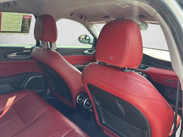 Used 2018 Alfa Romeo Giulia AWD image 26