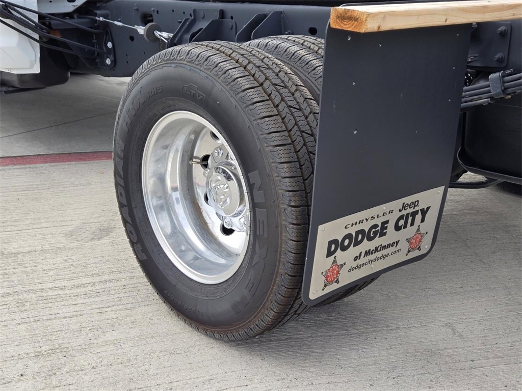 New 2025 RAM 3500 Tradesman w/ Chrome Appearance Group image 9