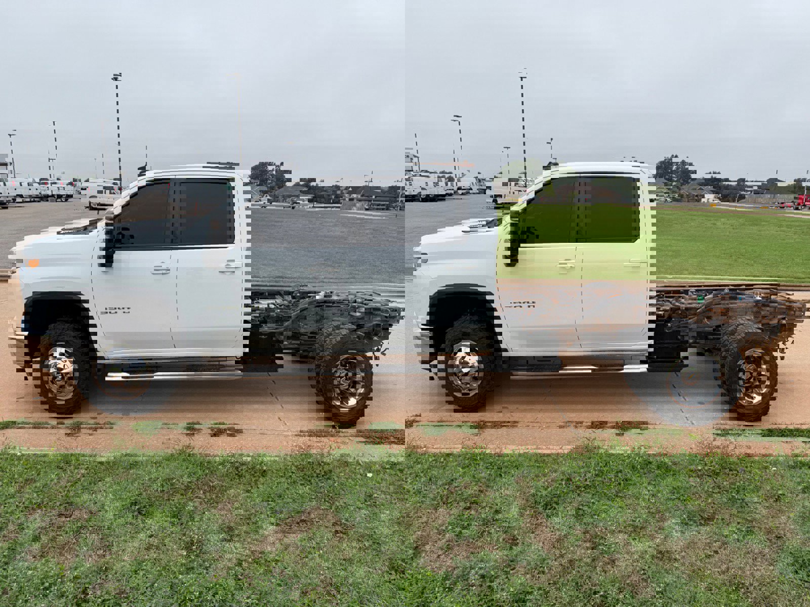 Used 2023 Chevrolet Silverado 3500 LT w/ Convenience Package image 6