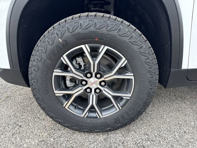 New 2026 GMC Acadia AT4 image 10