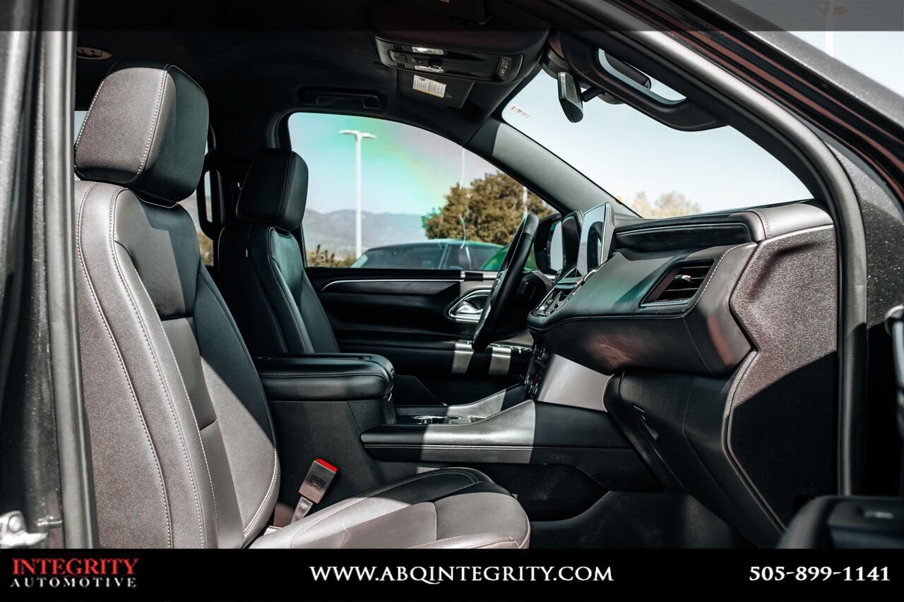 Used 2024 Chevrolet Suburban LT RWD image 52