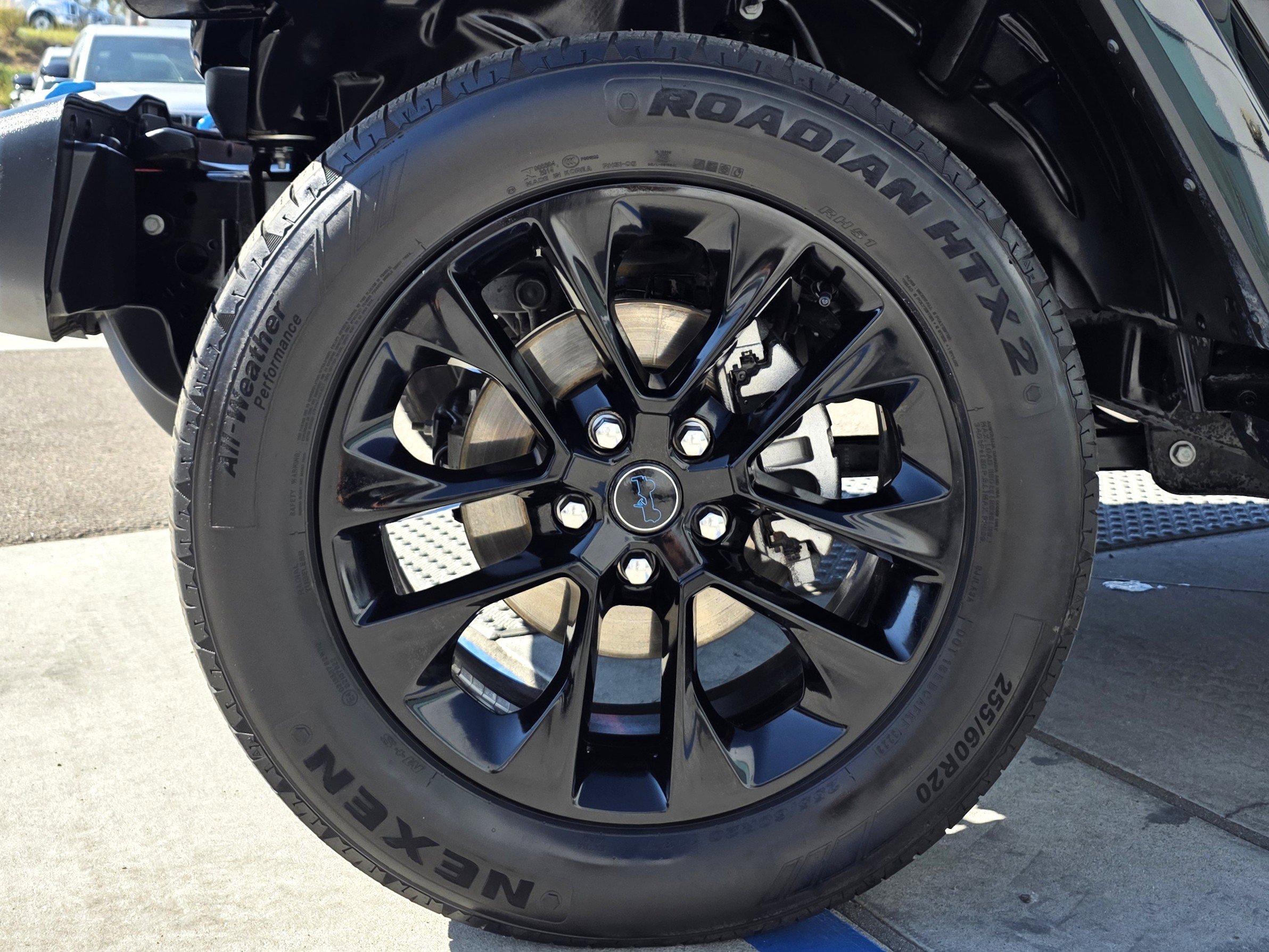 Certified 2024 Jeep Wrangler Sahara image 9